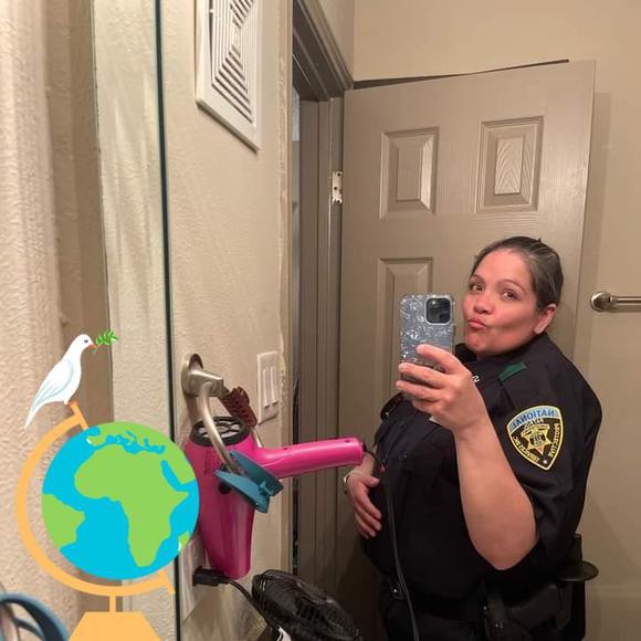 Meet your Posher, Sandra - Picture 1 of 1